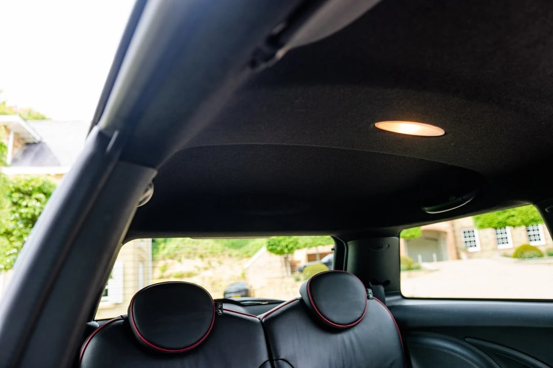 2010 Mini Mini John Cooper Works 2nd Gen - Image 28 of 30
