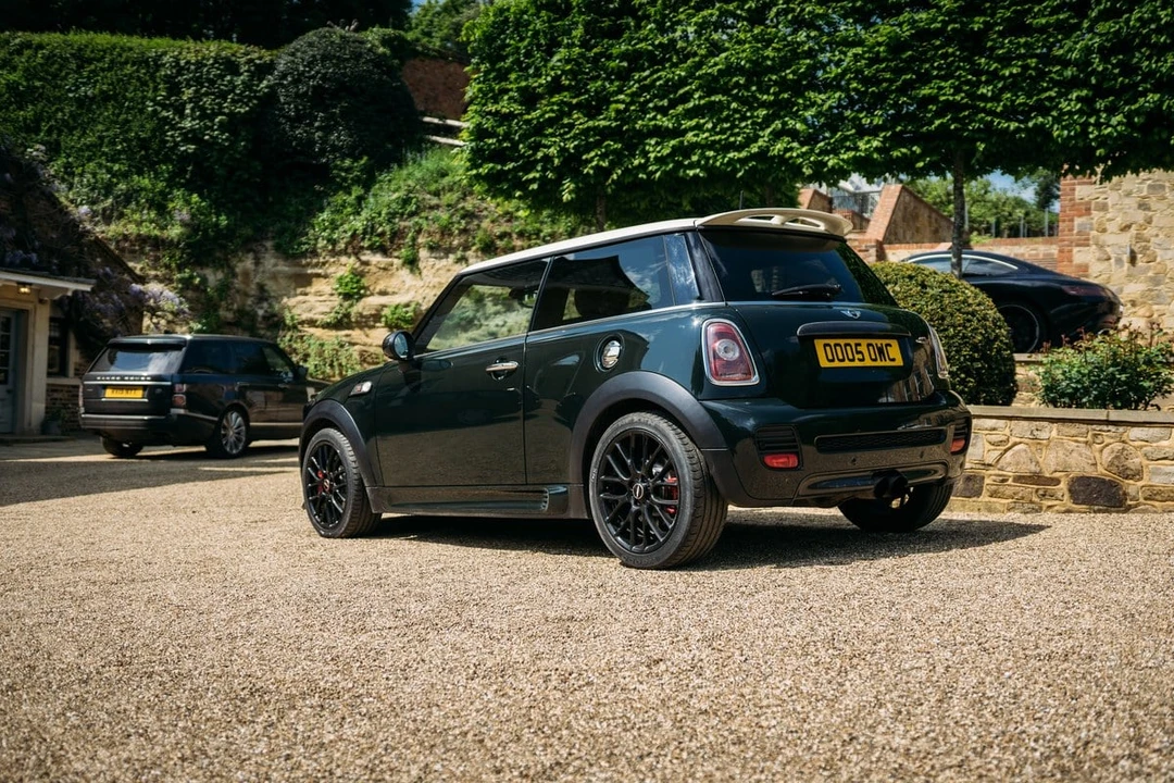 2010 Mini Mini John Cooper Works 2nd Gen - Image 3 of 30