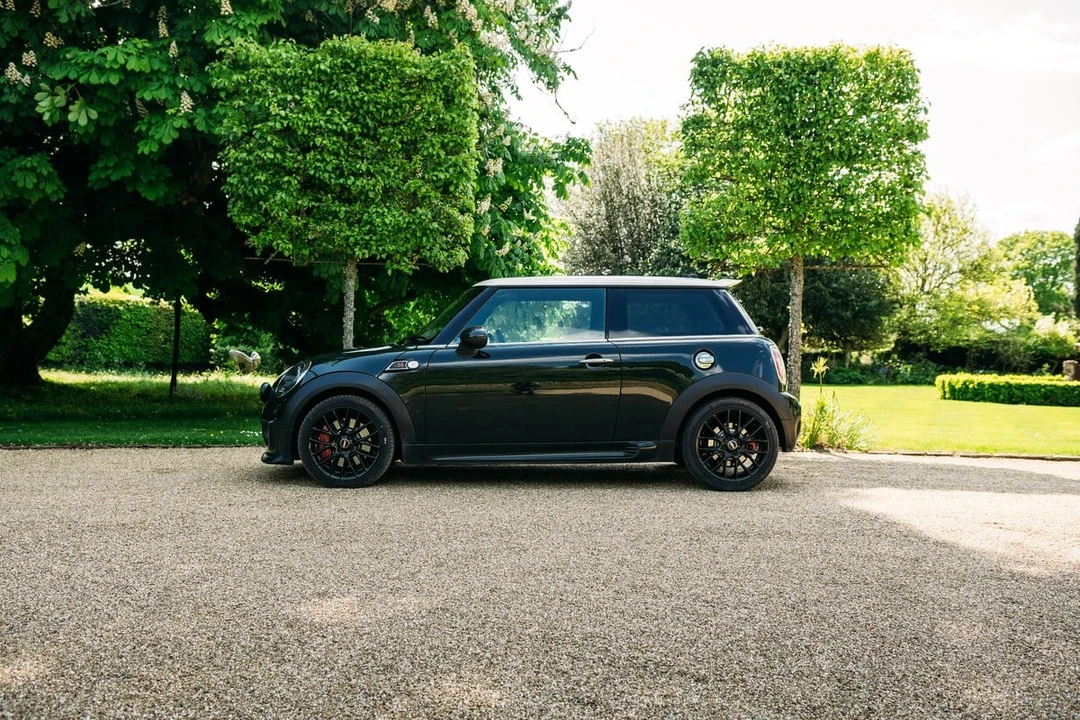 2010 Mini Mini John Cooper Works 2nd Gen - Image 7 of 30
