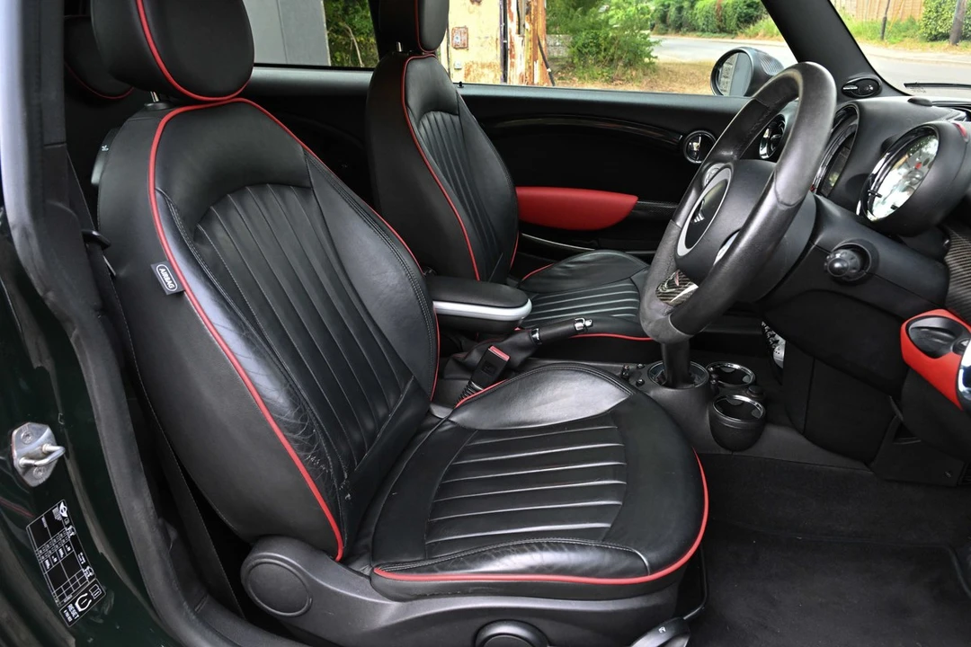 2010 Mini Mini John Cooper Works 2nd Gen - Image 7 of 30