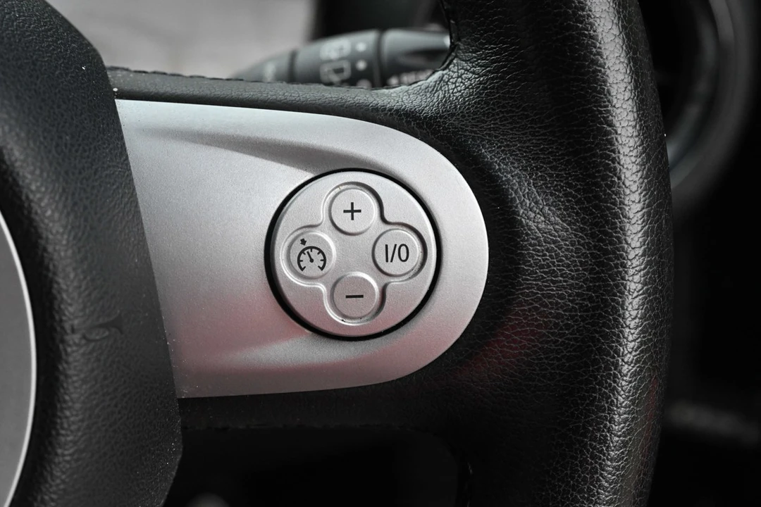 2010 Mini Mini John Cooper Works 2nd Gen - Image 25 of 30