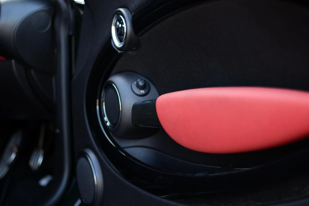 2010 Mini Mini John Cooper Works 2nd Gen - Image 22 of 30