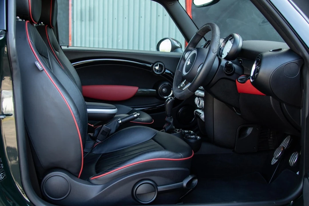 2010 Mini Mini John Cooper Works 2nd Gen - Image 18 of 30