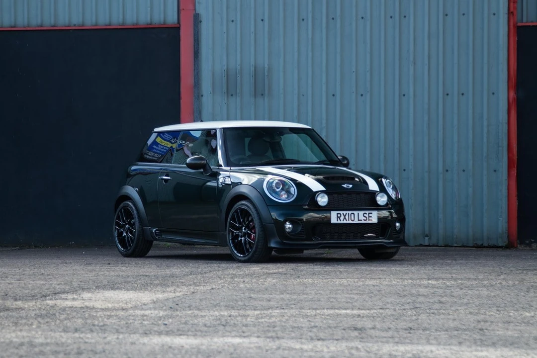 2010 Mini Mini John Cooper Works 2nd Gen - Image 3 of 30