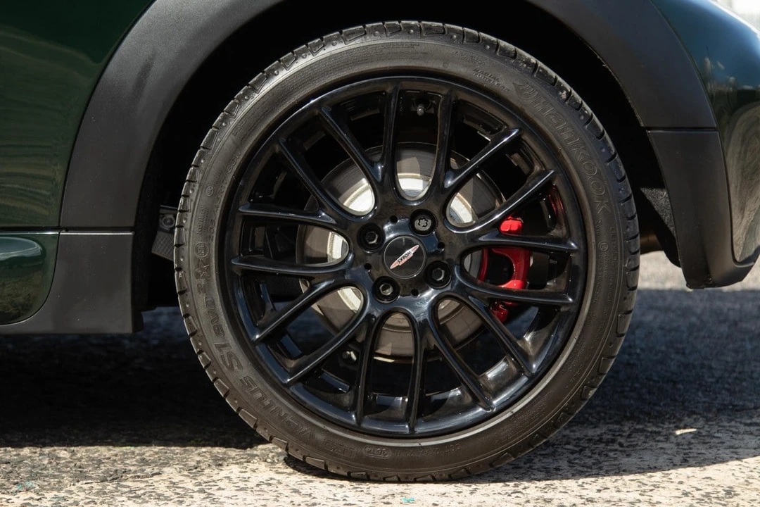 2010 Mini Mini John Cooper Works 2nd Gen - Image 16 of 30