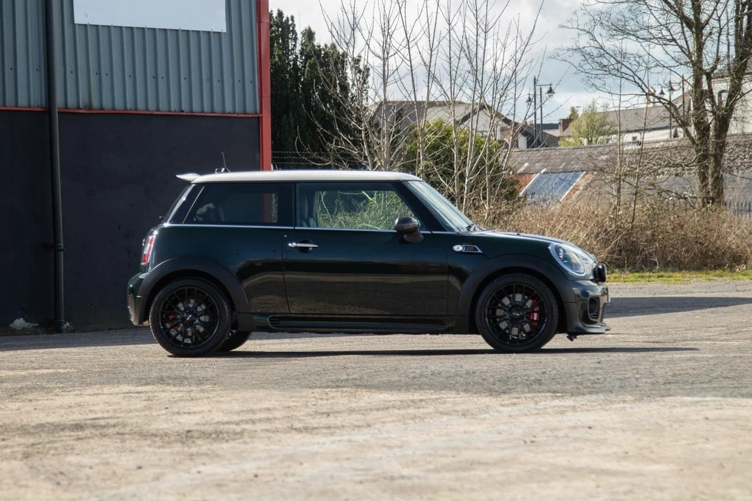 2010 Mini Mini John Cooper Works 2nd Gen - Image 6 of 30