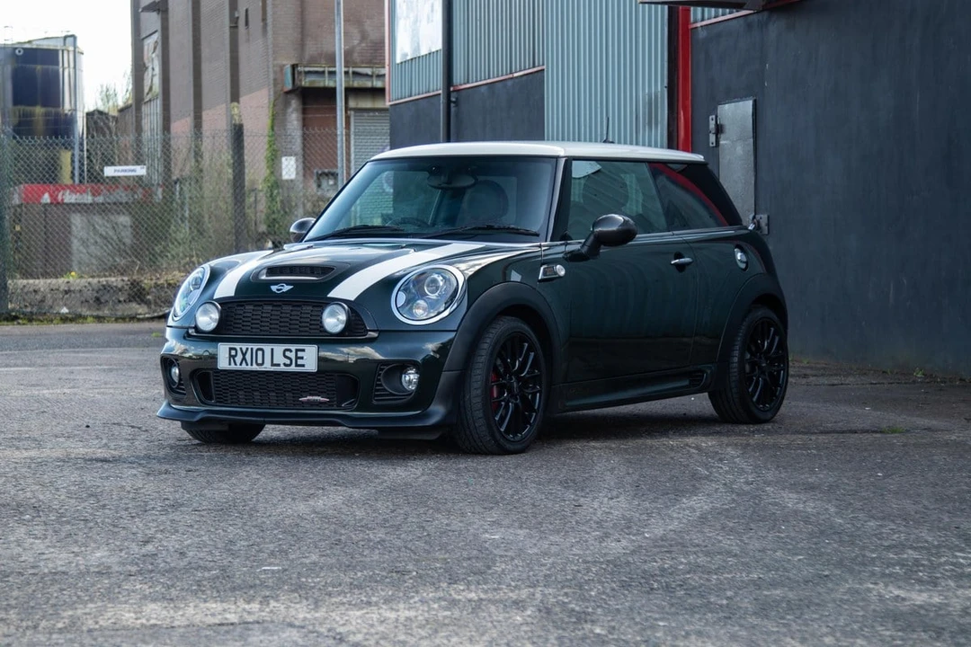2010 Mini Mini John Cooper Works 2nd Gen - Image 2 of 30