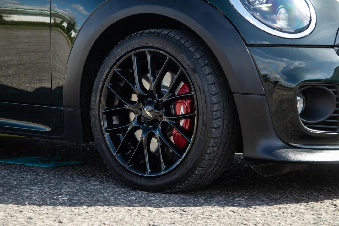 2010 Mini Mini John Cooper Works 2nd Gen - Image 13 of 30
