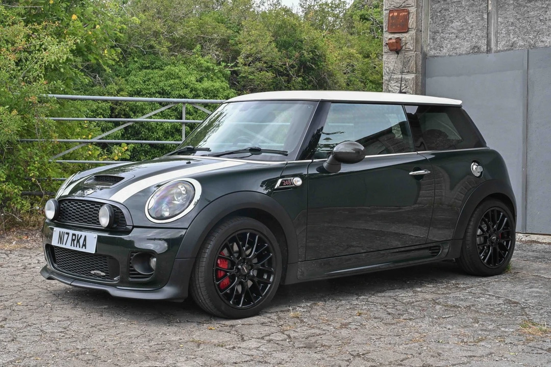 2010 Mini Mini John Cooper Works 2nd Gen - Image 14 of 30