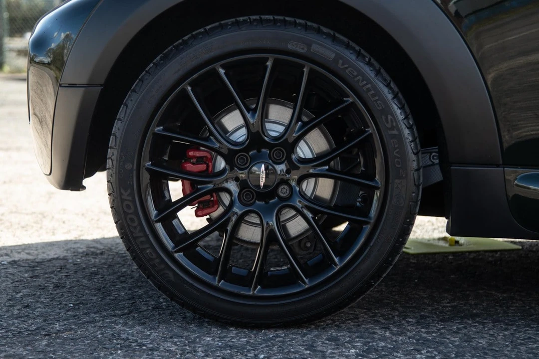 2010 Mini Mini John Cooper Works 2nd Gen - Image 14 of 30