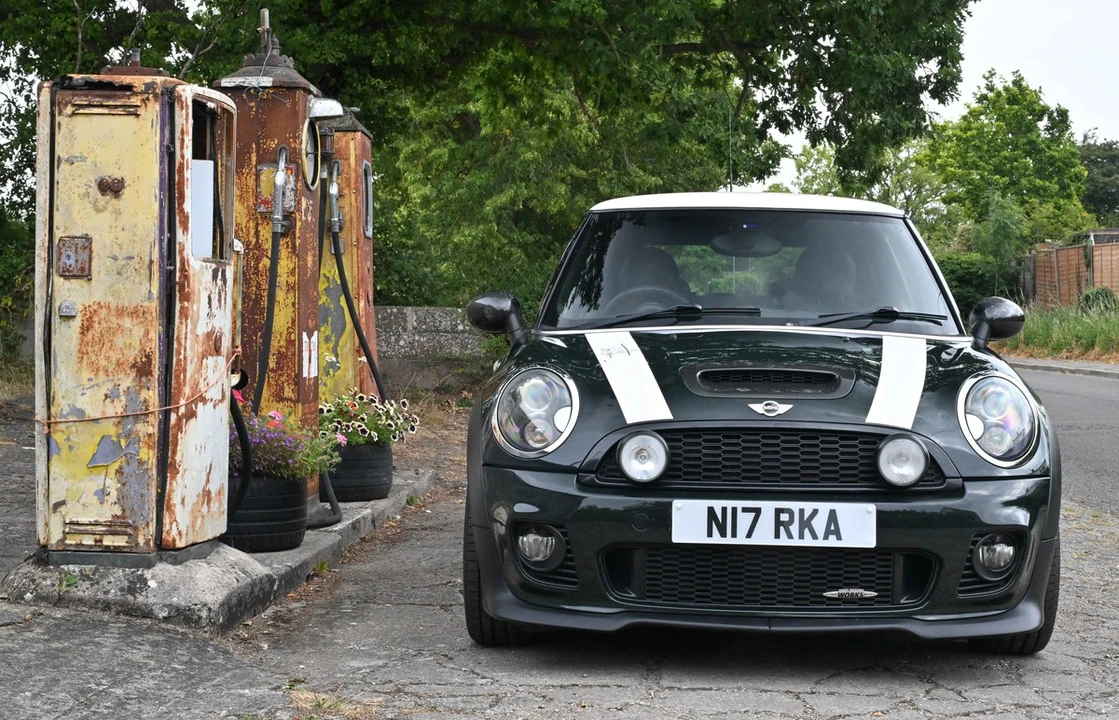 2010 Mini Mini John Cooper Works 2nd Gen - Image 20 of 30
