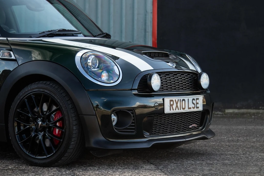 2010 Mini Mini John Cooper Works 2nd Gen - Image 5 of 30