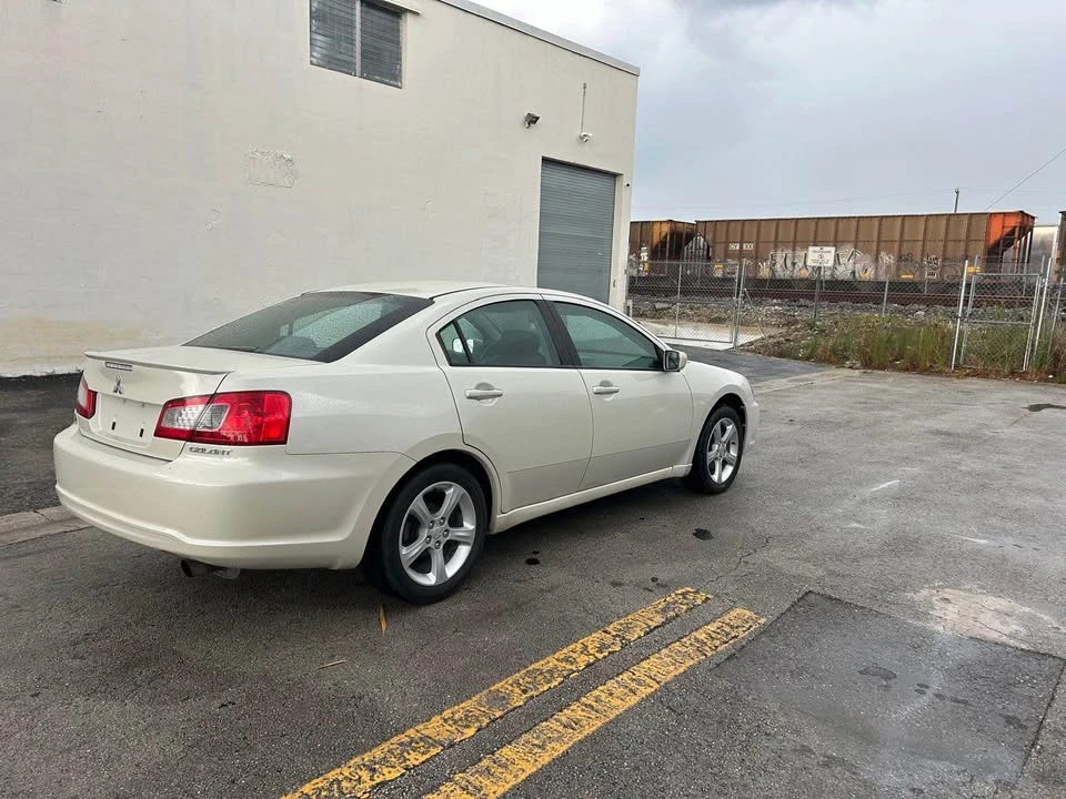 2010 Mitsubishi 3000GT - Image 3 of 12