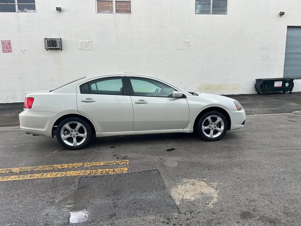 2010 Mitsubishi 3000GT - Image 8 of 12