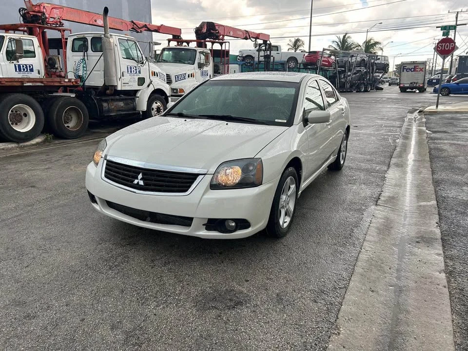 2010 Mitsubishi 3000GT - Image 2 of 12