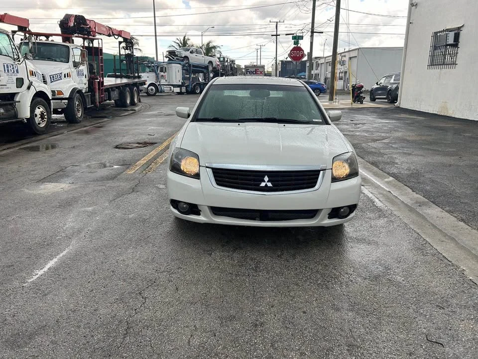 2010 Mitsubishi 3000GT - Image 9 of 12