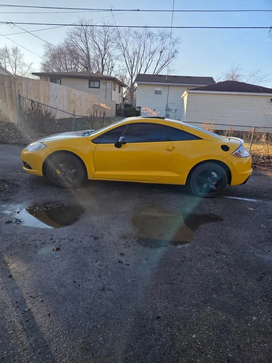 2010 Mitsubishi Eclipse 4th Gen - Image 2 of 7