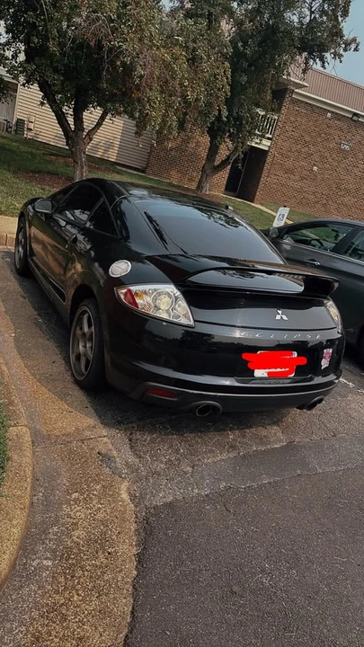 2010 Mitsubishi Eclipse 4th Gen - Image 2 of 4