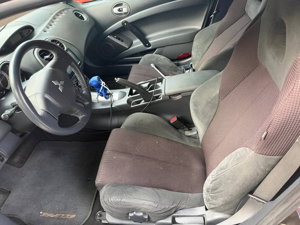 2010 Mitsubishi Eclipse 4th Gen - Image 9 of 11