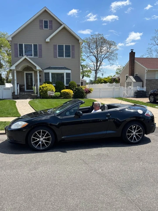 2010 Mitsubishi Eclipse 4th Gen - Image 2 of 8