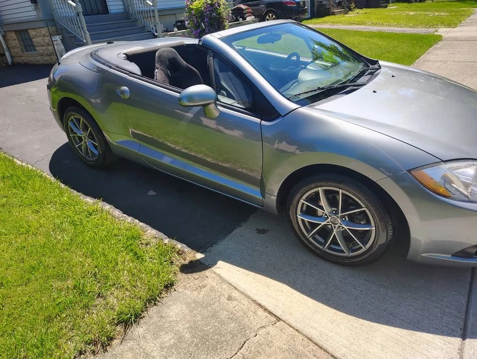 2010 Mitsubishi Eclipse 4th Gen - Image 2 of 11