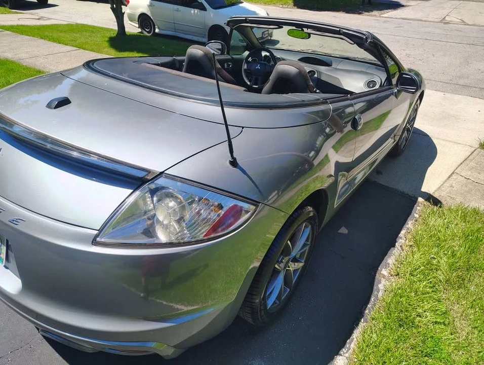 2010 Mitsubishi Eclipse 4th Gen - Image 5 of 11
