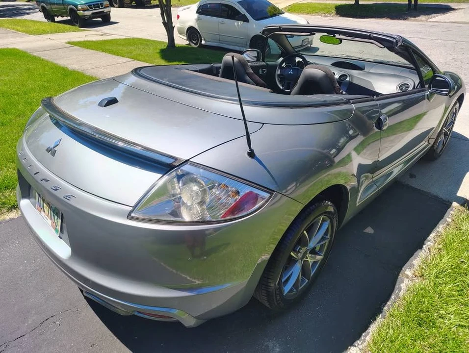2010 Mitsubishi Eclipse 4th Gen - Image 4 of 11