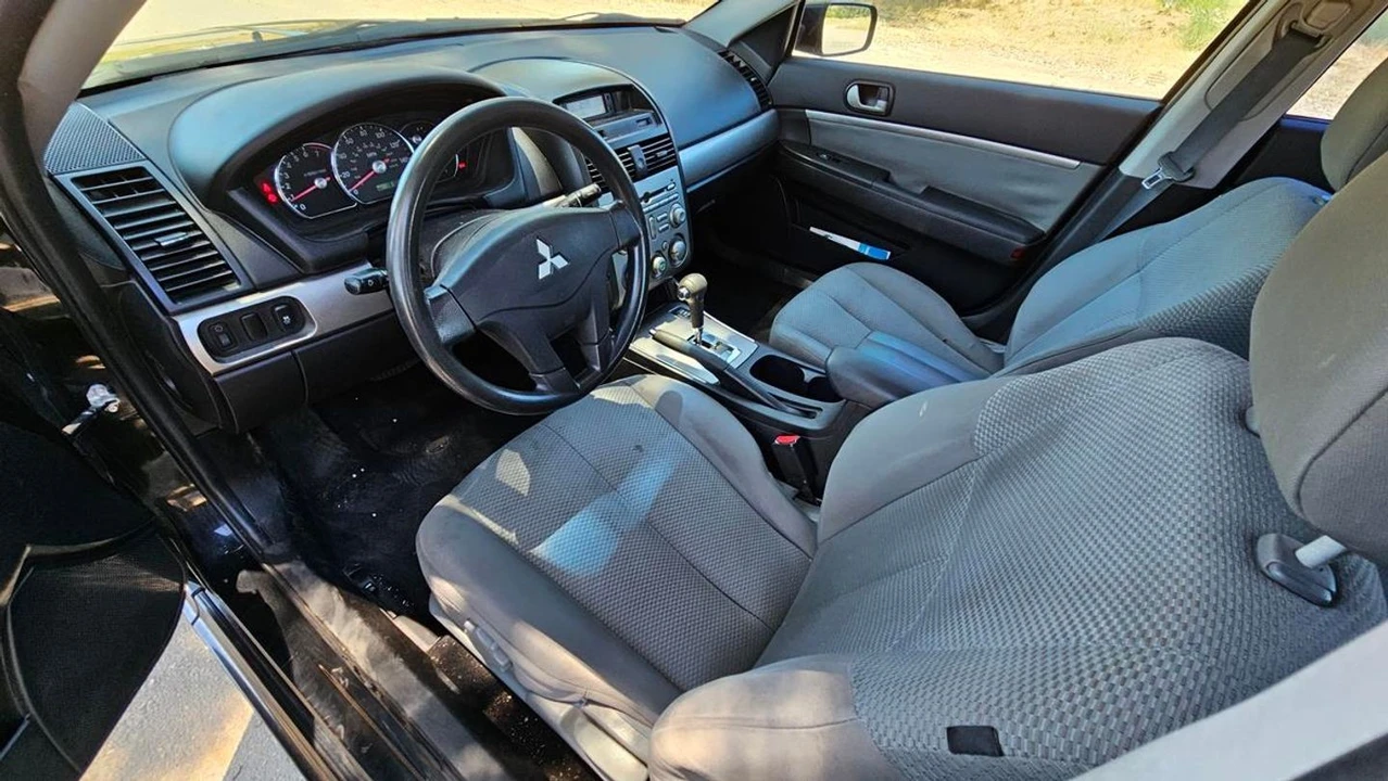 2010 Mitsubishi Galant 9th Gen - Image 8 of 28