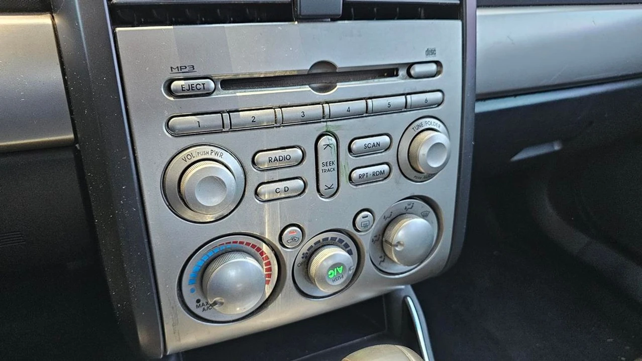 2010 Mitsubishi Galant 9th Gen - Image 21 of 28