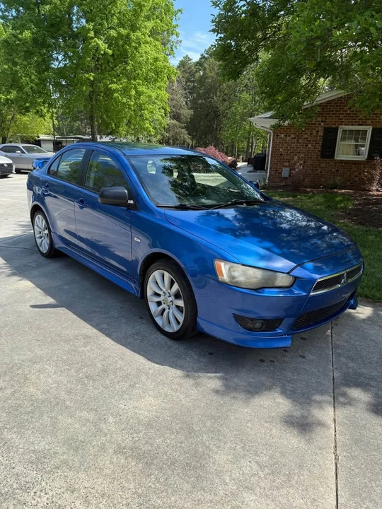 2010 Mitsubishi Lancer - Image 2 of 11