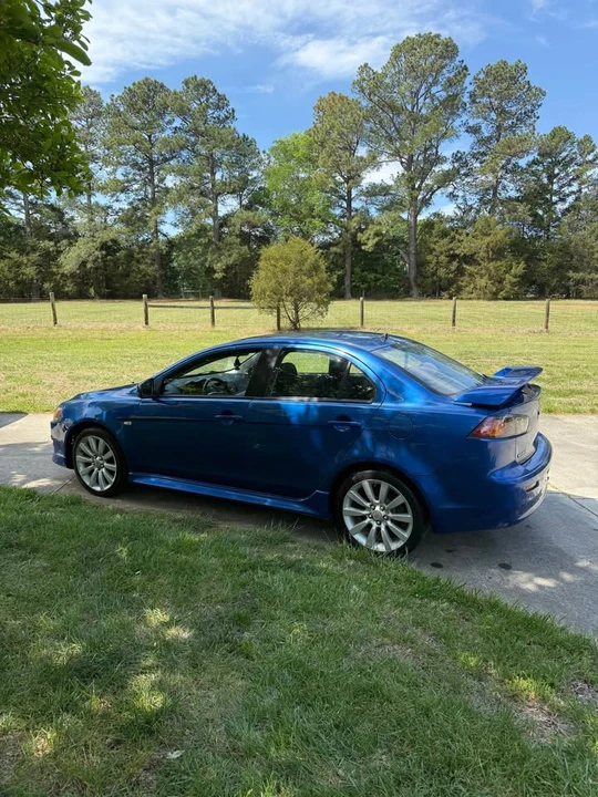2010 Mitsubishi Lancer - Image 10 of 11