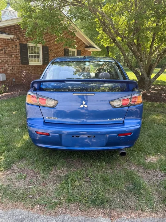 2010 Mitsubishi Lancer - Image 5 of 11