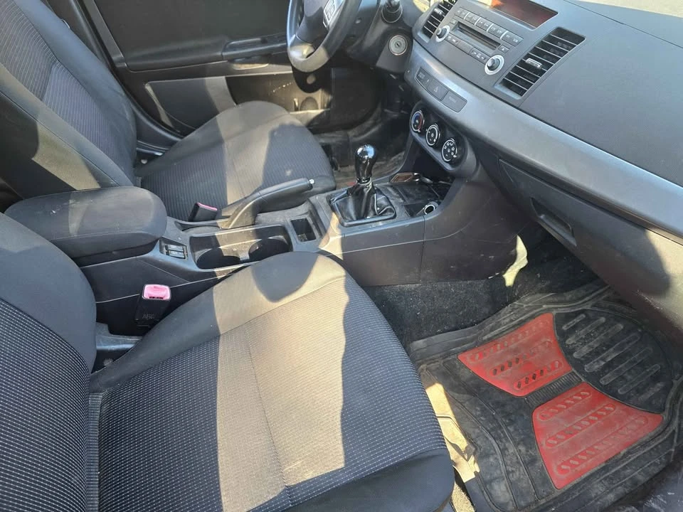 2010 Mitsubishi Lancer - Image 9 of 10