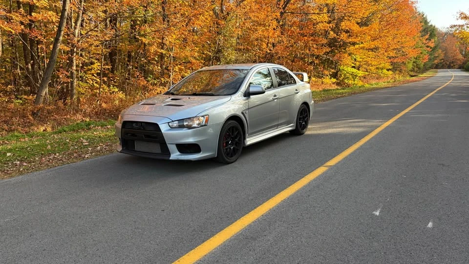 2010 Mitsubishi Lancer - Image 2 of 8