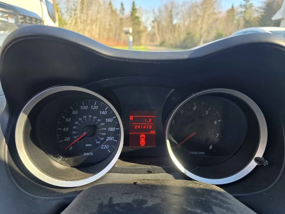 2010 Mitsubishi Lancer - Image 6 of 10