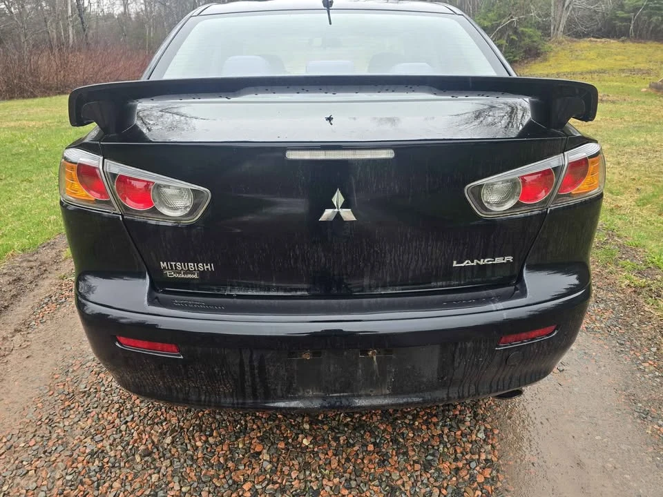 2010 Mitsubishi Lancer - Image 4 of 10