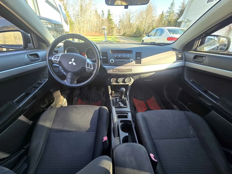2010 Mitsubishi Lancer - Image 5 of 10