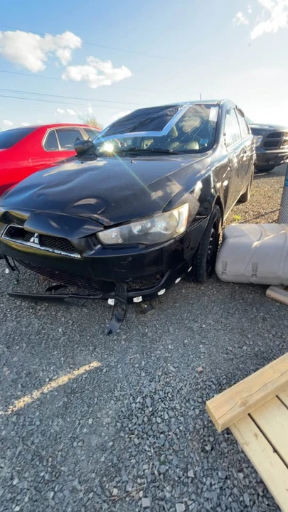 2010 Mitsubishi Lancer - Image 3 of 4