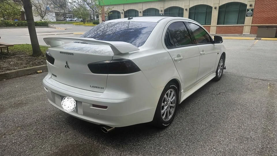 2010 Mitsubishi Lancer - Image 5 of 13
