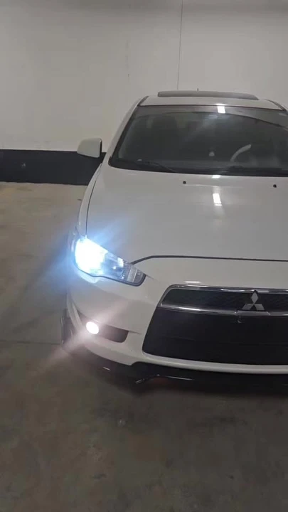2010 Mitsubishi Lancer - Image 13 of 13