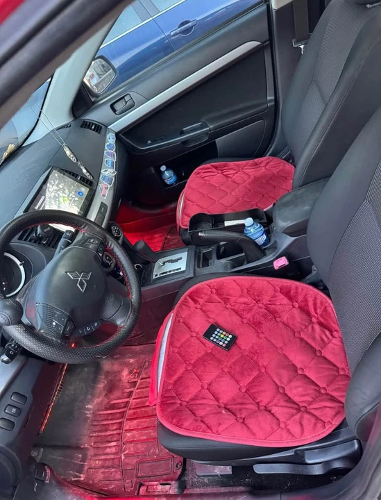 2010 Mitsubishi Lancer - Image 6 of 8