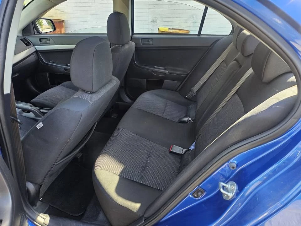 2010 Mitsubishi Lancer - Image 6 of 7