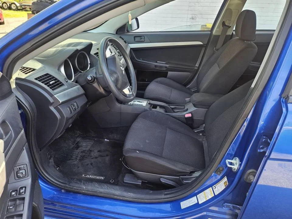 2010 Mitsubishi Lancer - Image 5 of 7