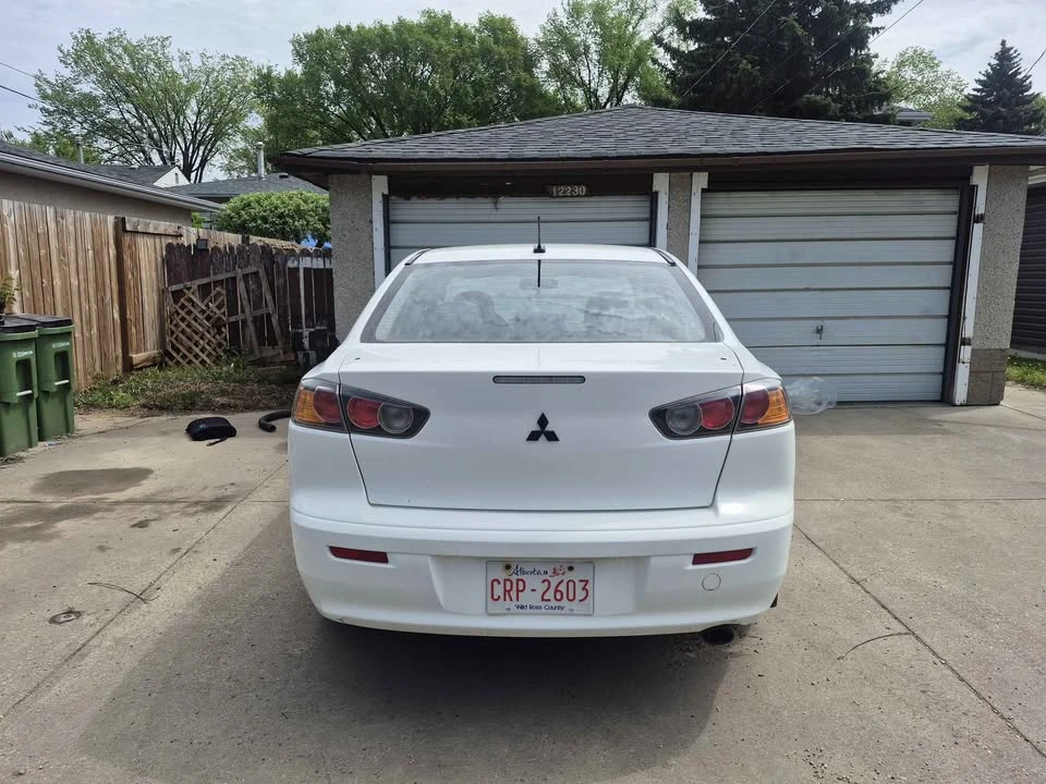 2010 Mitsubishi Lancer - Image 3 of 5