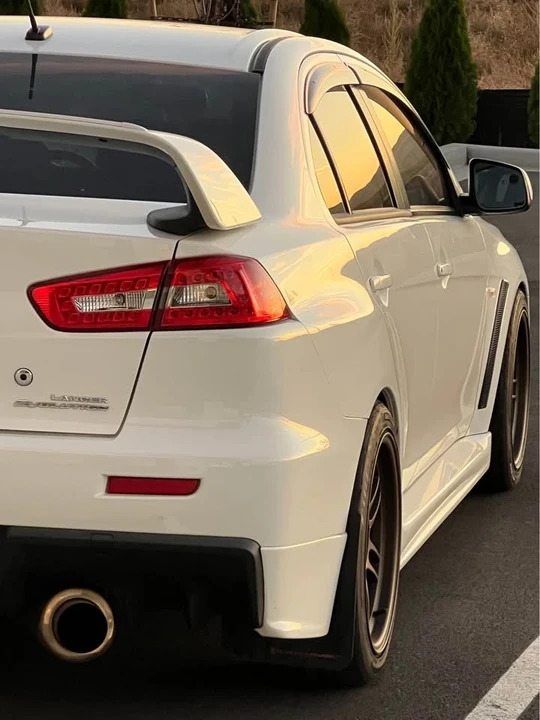 2010 Mitsubishi Lancer Evolution X 9th Gen - Image 12 of 17