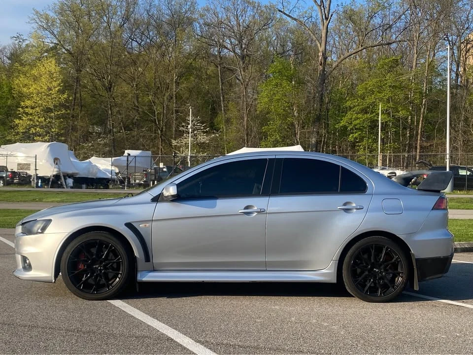 2010 Mitsubishi Lancer - Image 8 of 14