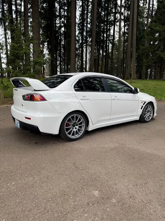 2010 Mitsubishi Lancer Evolution X 9th Gen - Image 4 of 8