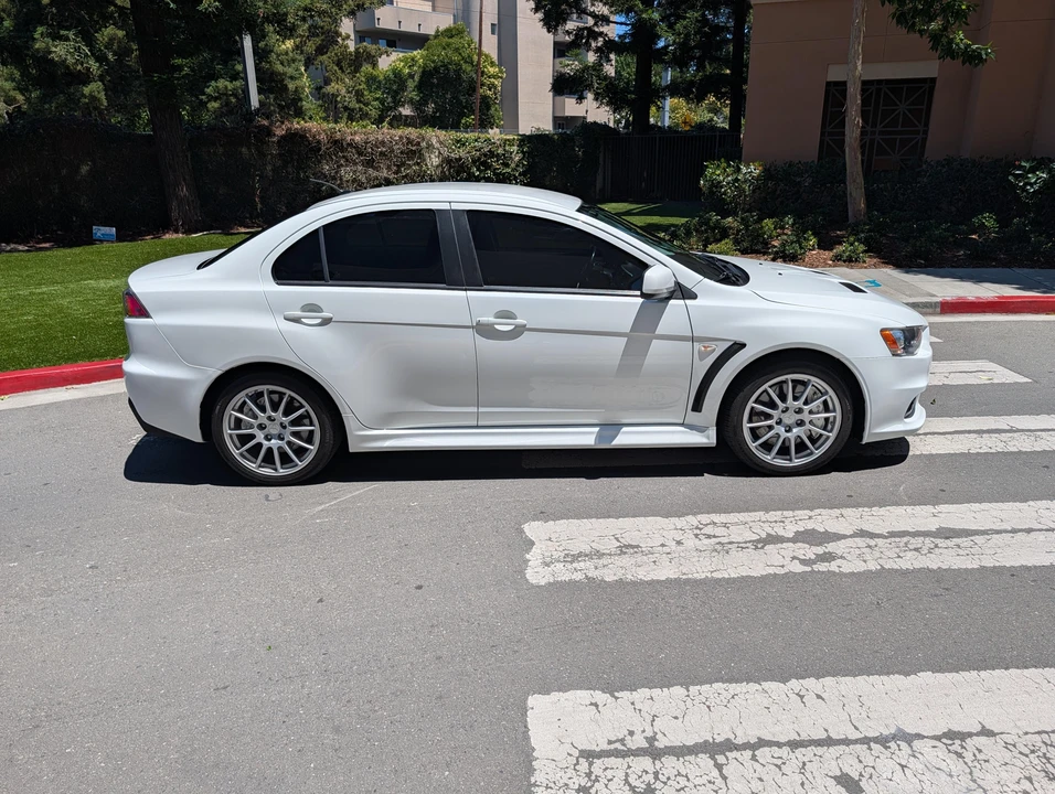 2010 Mitsubishi Lancer Evolution X 9th Gen - Image 12 of 31