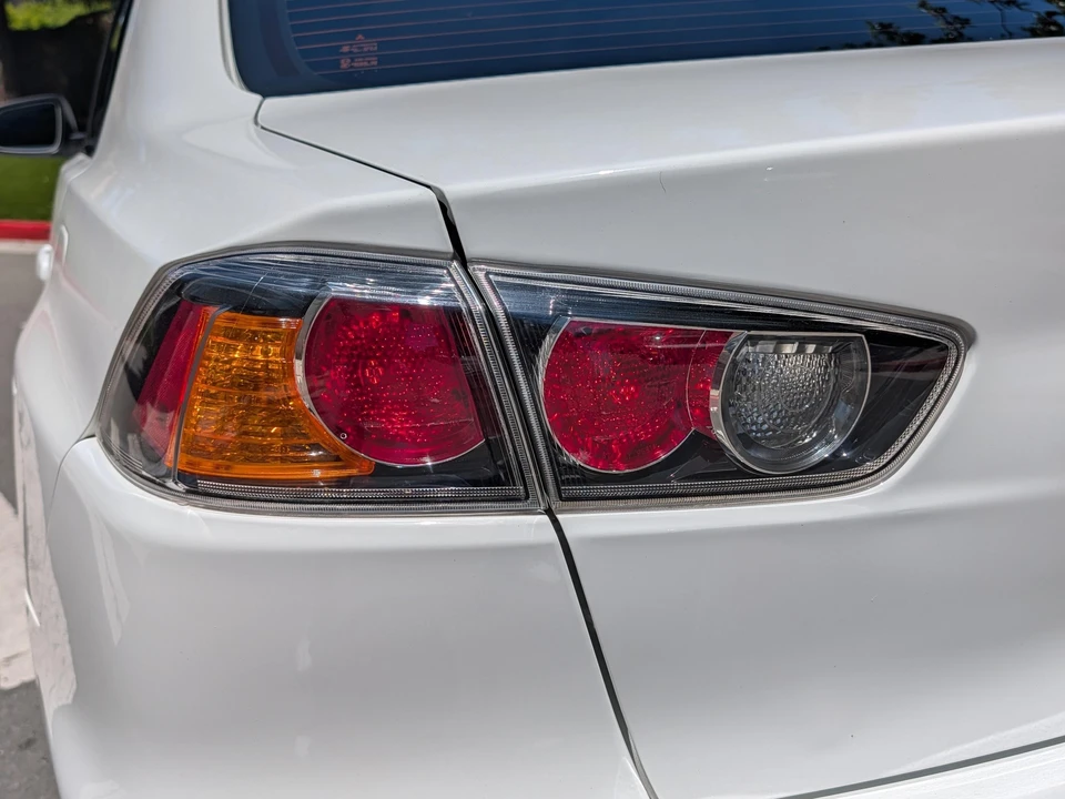 2010 Mitsubishi Lancer Evolution X 9th Gen - Image 19 of 31