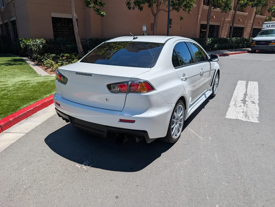 2010 Mitsubishi Lancer Evolution X 9th Gen - Image 11 of 31
